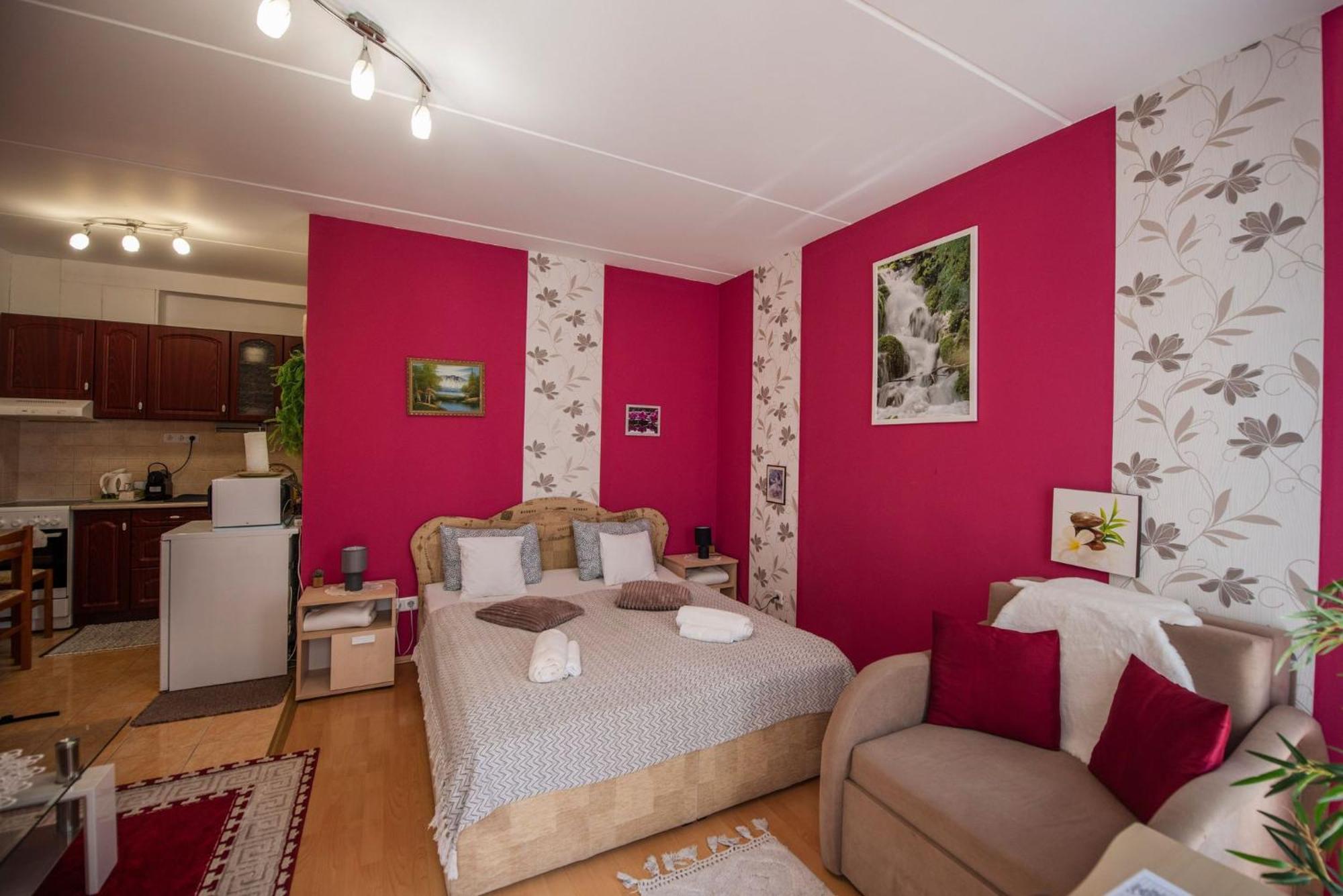 Inci Apartman Pécs Exterior photo